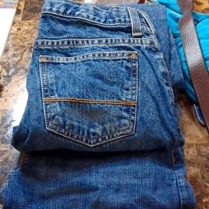 2 pairs of Jeans